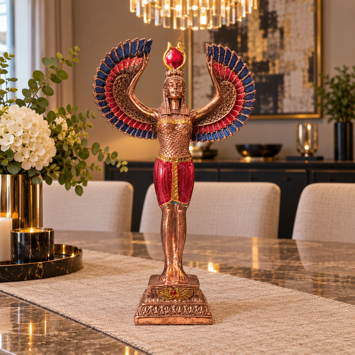 Estatua de la Diosa Isis Alada