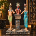 Tríada Sagrada Osiríaca – Osiris, Horus e Isis en Escultura de Galería